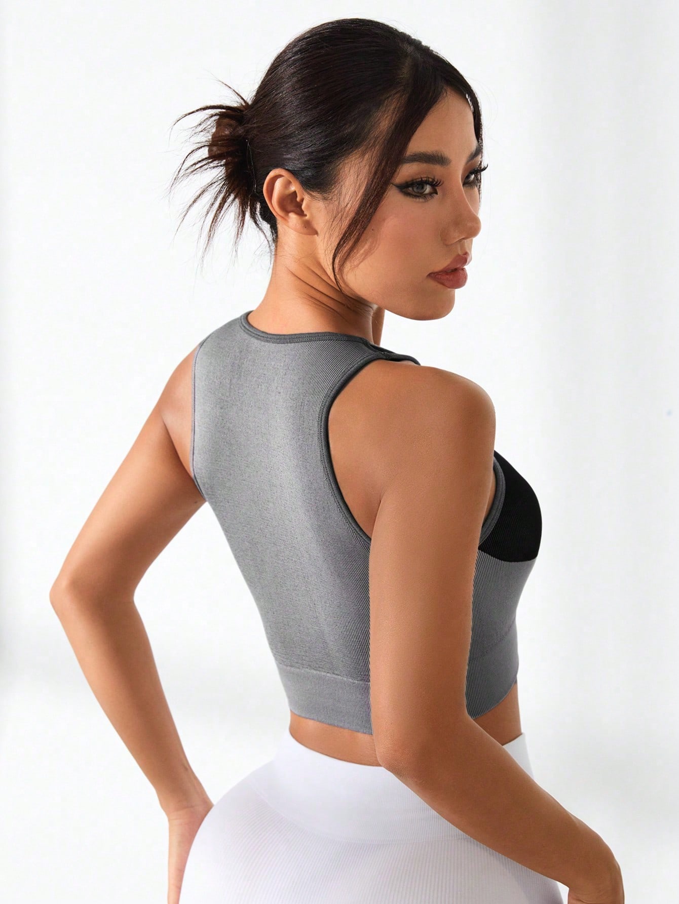 女性用カラーブロッククロスラインリブ編みクロップドタンクトッ - Tank Top Ribbed のレビューと価格