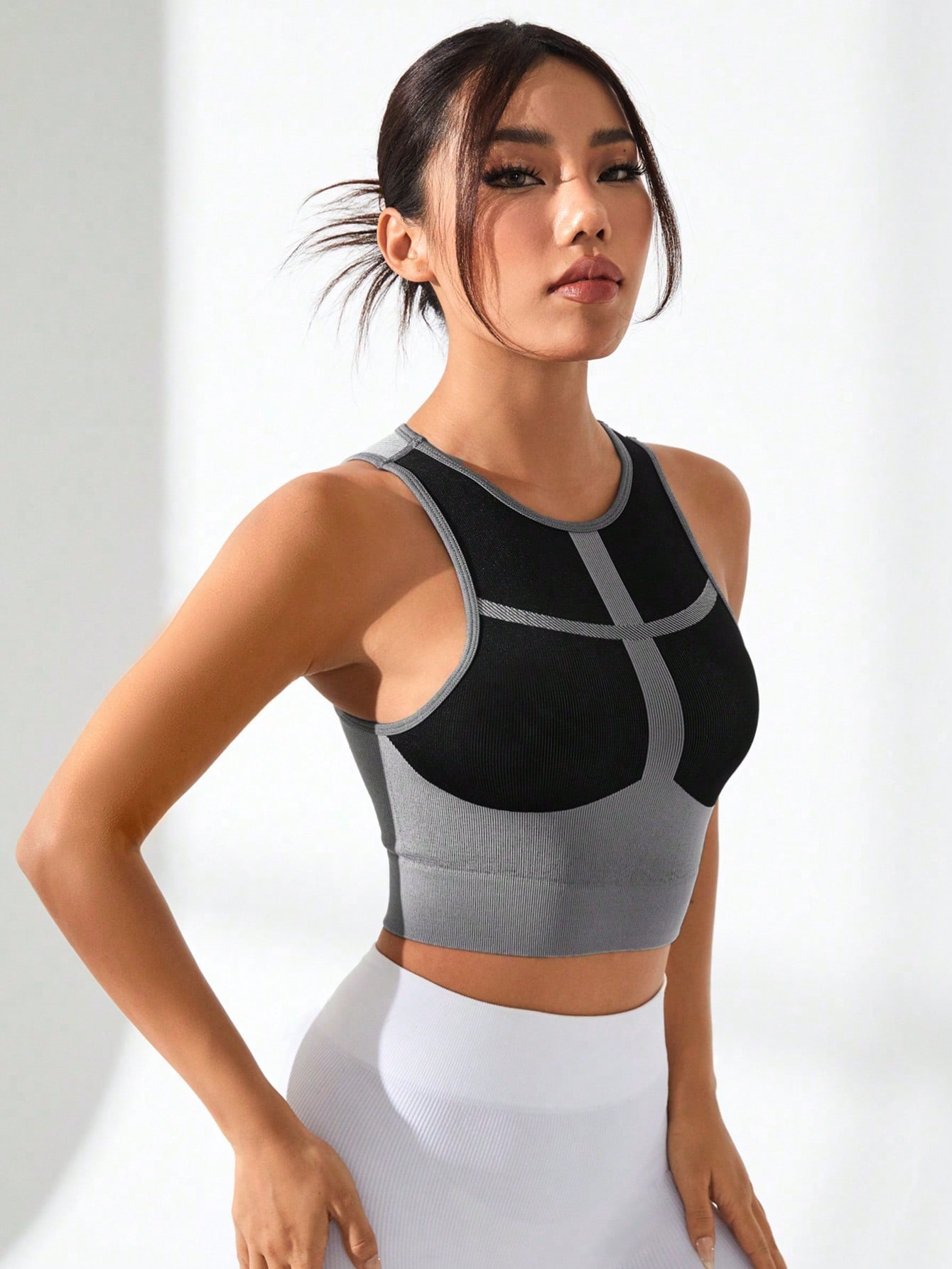 女性用カラーブロッククロスラインリブ編みクロップドタンクトッ - Tank Top Ribbed のレビューと価格