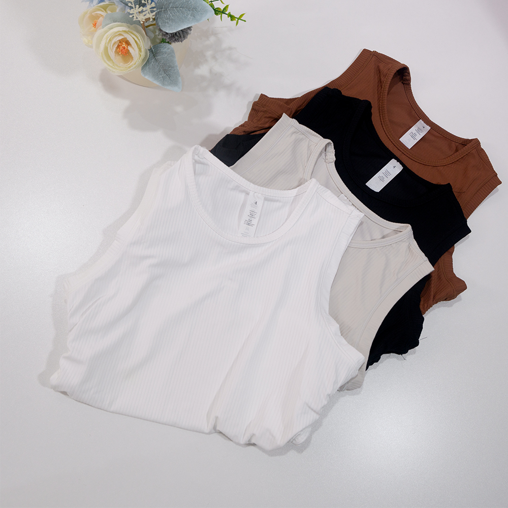夏用ヨガウェア リブ編みタンクトップ ノースリーブ クールシ - Tank Top Ribbed のレビューと価格